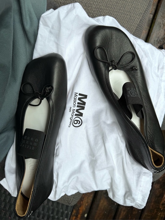 MM6 Maison Martin Margiela Shoes - MM6 Maison Martin Margiela Black anatomic Leather Ballet Flats